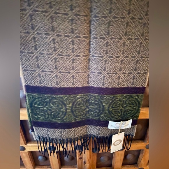 NWT Aran Sweater Co Ireland Celtic Scarf Dogs Eire - Picture 2 of 5